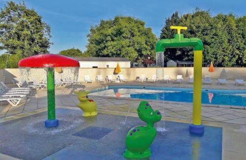 Anne Marie Vous Accueilles Dans Son Logement Familiale Pour 6 Personnes 3 Chambres Confortable Proche D Europa Park A Boofzheim Dans Camping 3 Etoiles מראה חיצוני תמונה